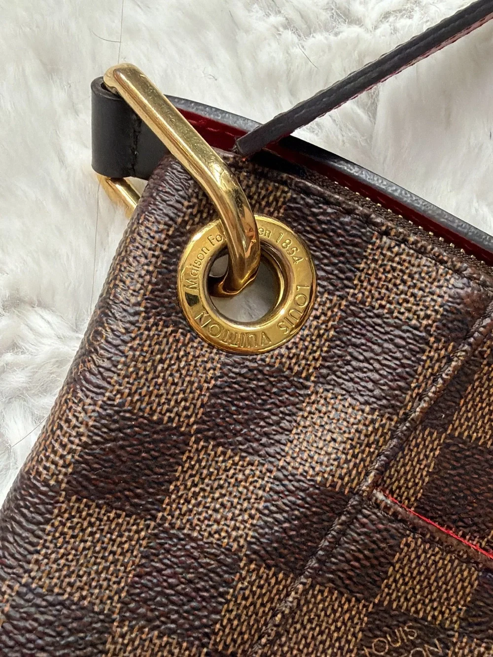 Louis Vuitton Besace Damier Ebene Shoulder Bag